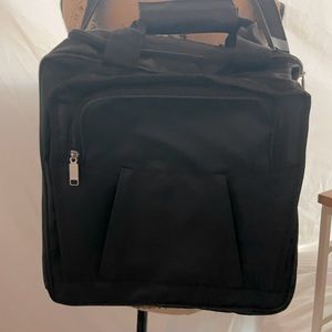 NWT Global New Beginnings Messenger Bag